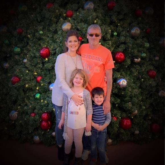 Meet your Posher, Amanda - Picture 1 of 1